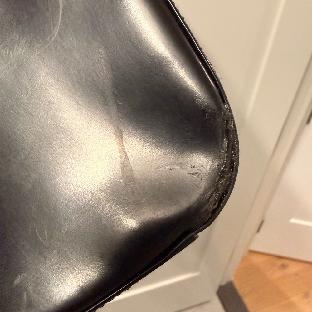 GUCCI Monogram Leather Tote Bag - Picture 5 of 8